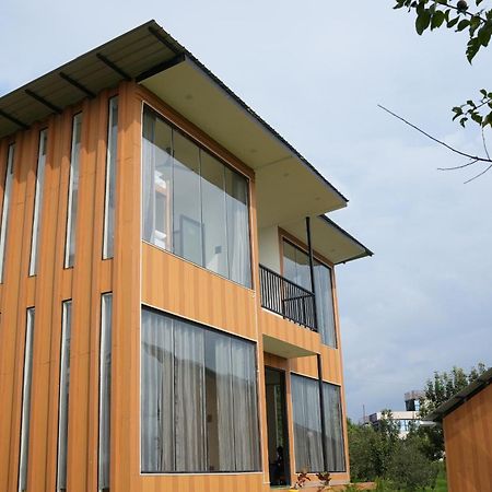 The Solace Bir Exterior foto