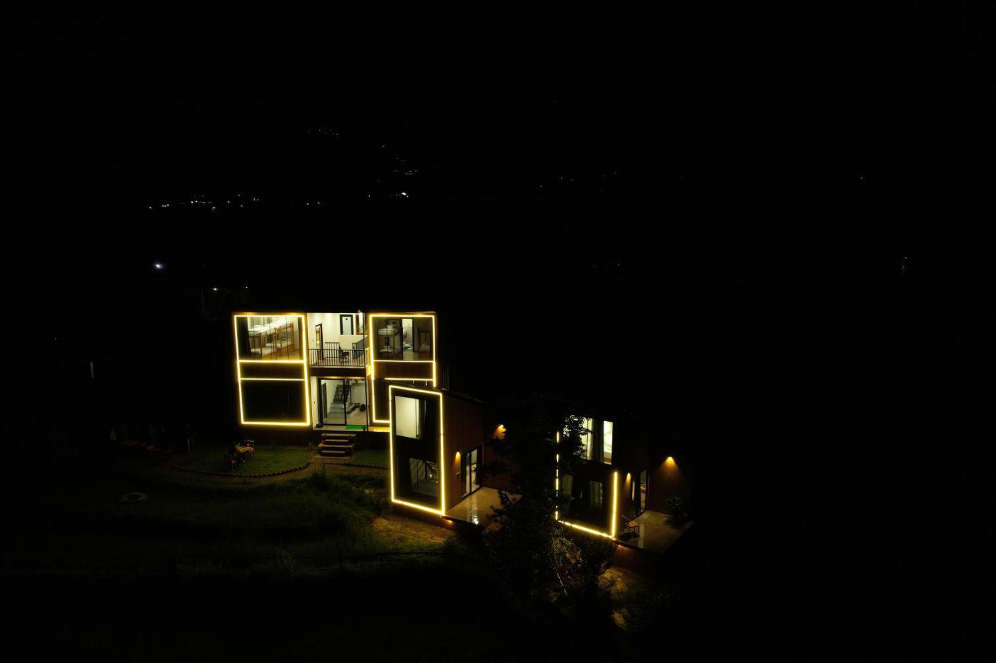 The Solace Bir Exterior foto