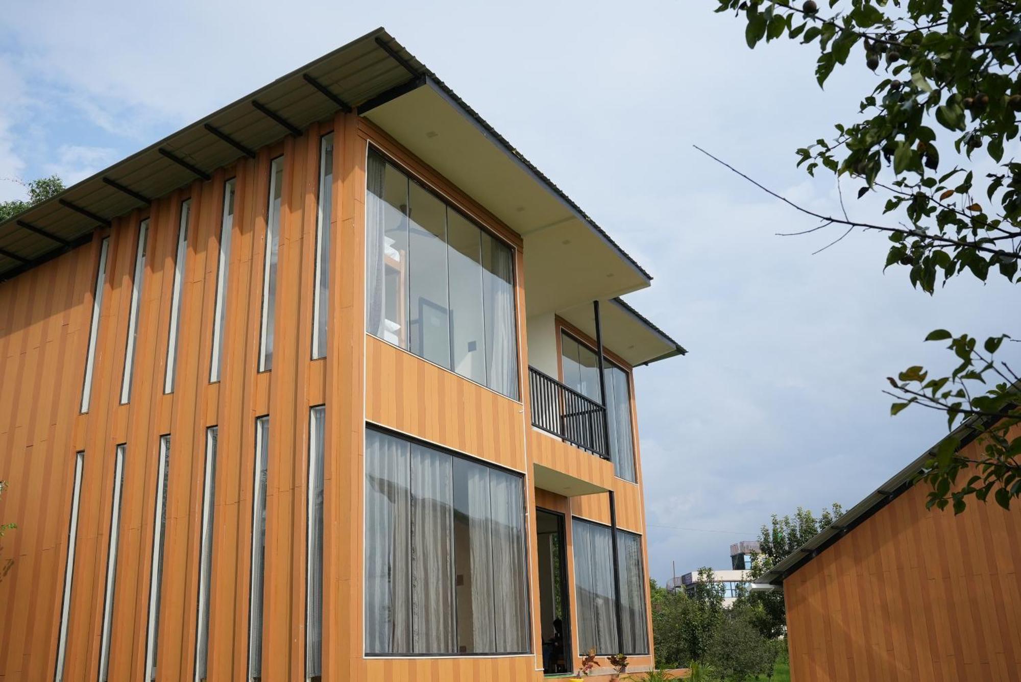 The Solace Bir Exterior foto